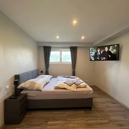 Fresh Apartment *